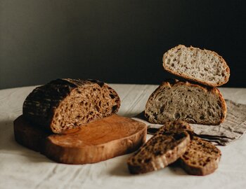 Dépôt de pain et de fromage